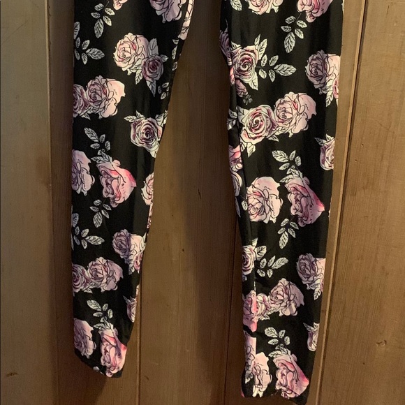 pretty floral patterned soft leggings - Picture 2 of 4